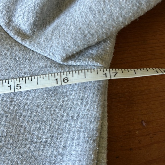 Fairway & Greene XS Ladies Gray Old School Sweatshirt - Picture 8 of 9